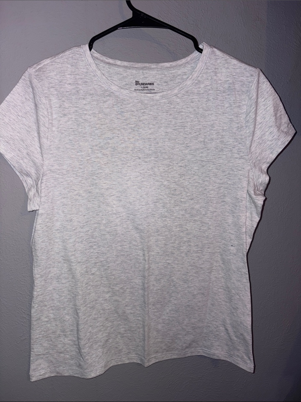 No Boundaries Women's Short Sleeve Crew Tee - White Heather